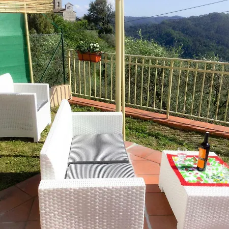 Antica Casa In Collina Con Vasta Terrazza E Panorama Sul Mare